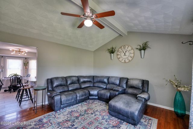 13007 Lavenia Ln, Louisville, KY 40272