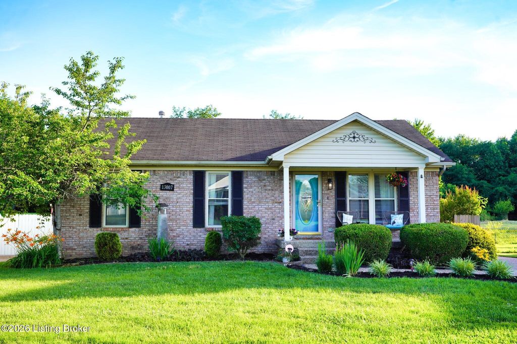 13007 Lavenia Ln, Louisville, KY 40272