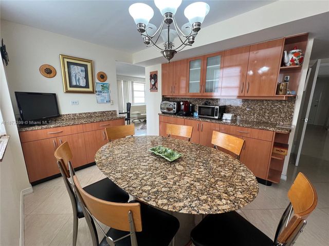 251 174th St 1905, Sunny Isles Beach, FL 33160