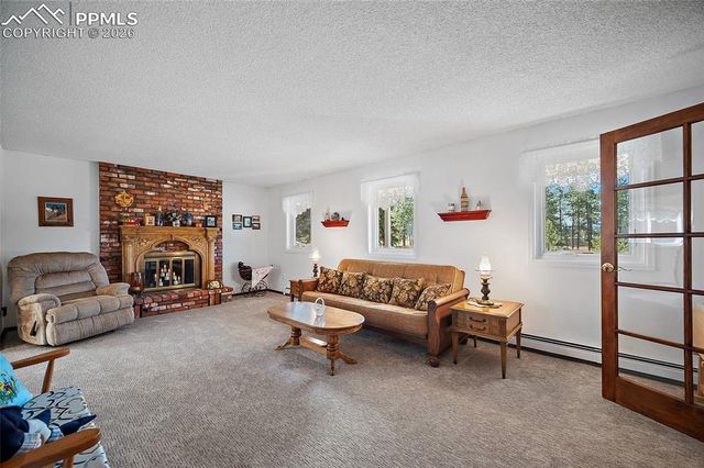 400 Sunnywood Lane, Woodland Park, CO 80863