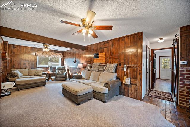 400 Sunnywood Lane, Woodland Park, CO 80863