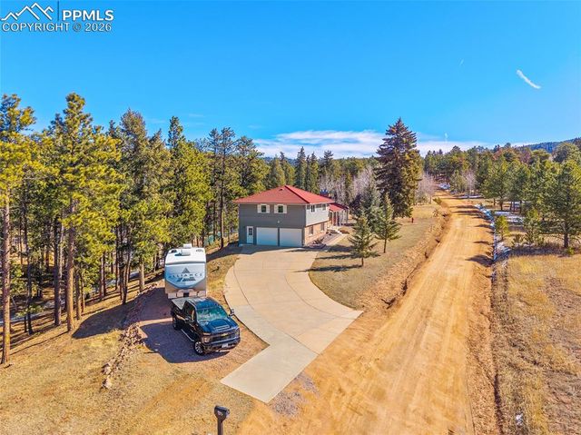400 Sunnywood Lane, Woodland Park, CO 80863