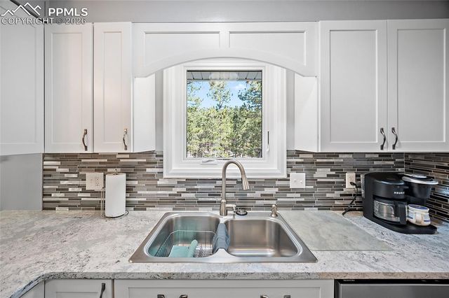 400 Sunnywood Lane, Woodland Park, CO 80863