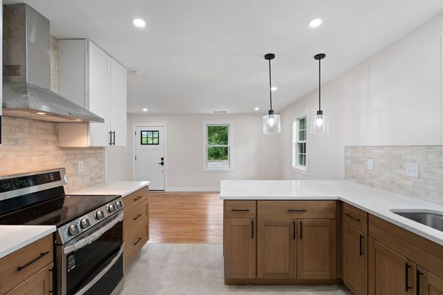 2026 Salem Mason Dr, Nashville, TN 37208