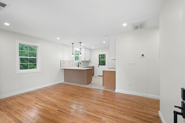 2026 Salem Mason Dr, Nashville, TN 37208