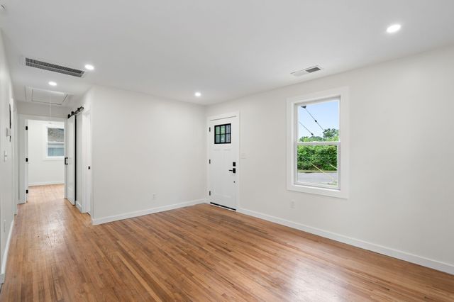 2026 Salem Mason Dr, Nashville, TN 37208