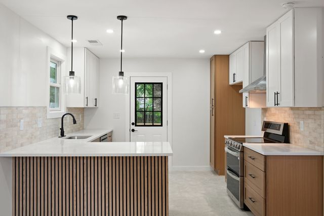 2026 Salem Mason Dr, Nashville, TN 37208
