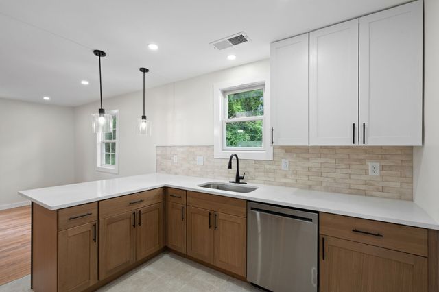 2026 Salem Mason Dr, Nashville, TN 37208
