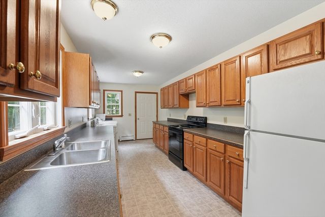 22 Sczygiel Rd, Ware, MA 01082