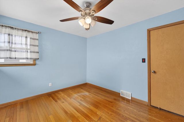 807 79th STREET, Kenosha, WI 53143