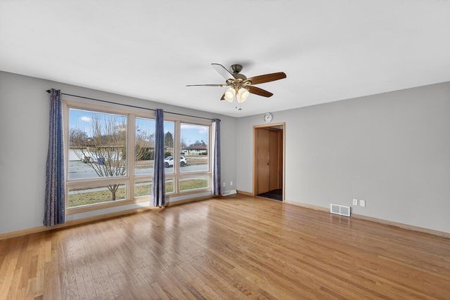 807 79th STREET, Kenosha, WI 53143