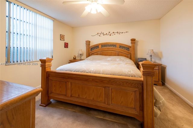 1530 Whitehall Dr 302, Davie, FL 33324