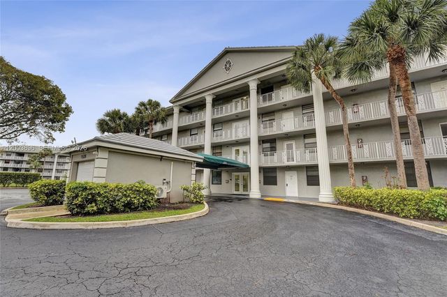 1530 Whitehall Dr 302, Davie, FL 33324