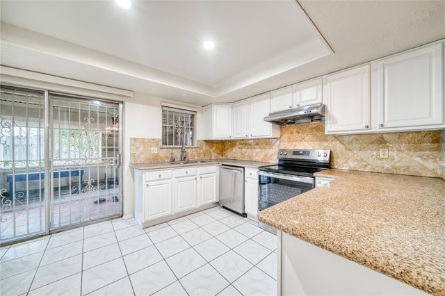 7811 Westbank Avenue, Houston, TX 77064