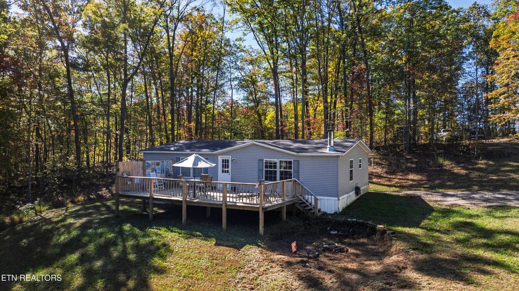 25 Blackberry Lane, Spring City, TN 37381