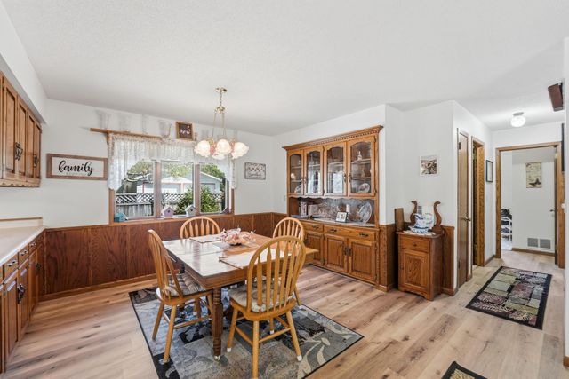 1600 7th Avenue SE, Willmar, MN 56201