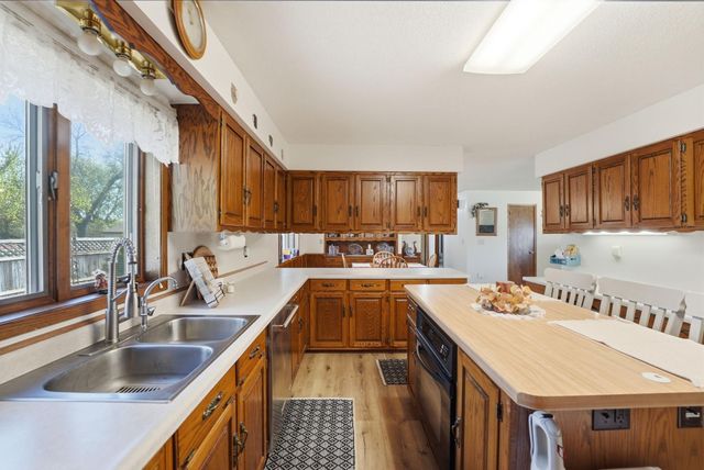 1600 7th Avenue SE, Willmar, MN 56201