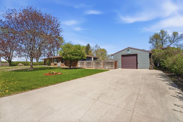 1600 7th Avenue SE, Willmar, MN 56201