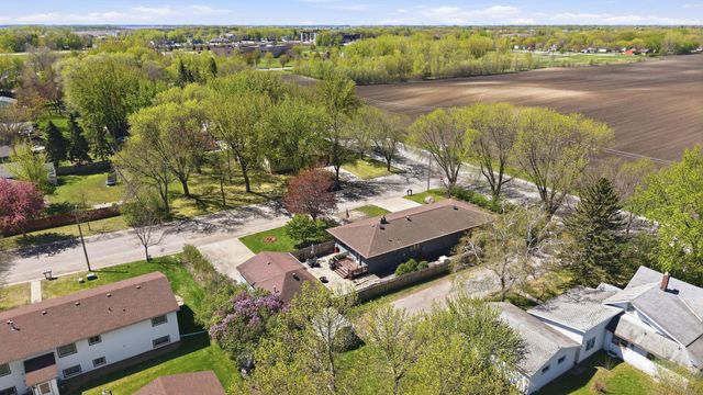 1600 7th Avenue SE, Willmar, MN 56201