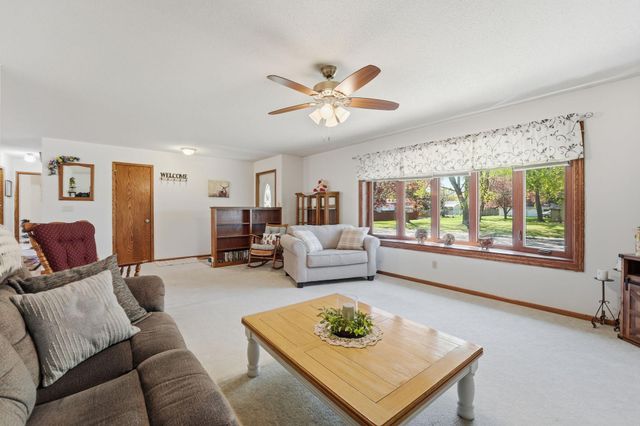 1600 7th Avenue SE, Willmar, MN 56201