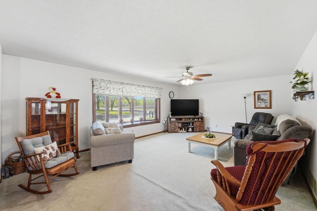1600 7th Avenue SE, Willmar, MN 56201