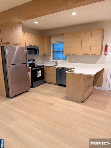 435 Durie Avenue, Closter, NJ 07624