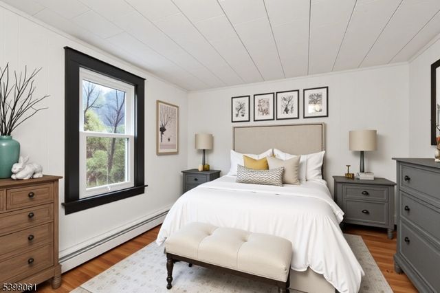 34 Old Mountain Rd, Clinton Twp., NJ 08833