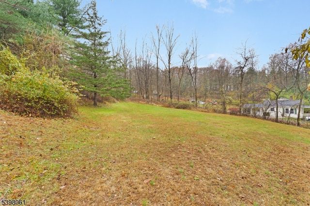 34 Old Mountain Rd, Clinton Twp., NJ 08833