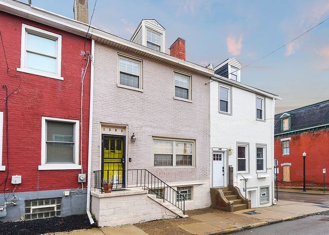 1302 Boyle St, Central North Side, PA 15212