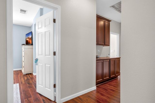 1817 Glenmark Way, Roseville, CA 95747