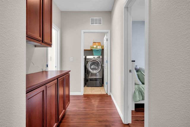1817 Glenmark Way, Roseville, CA 95747