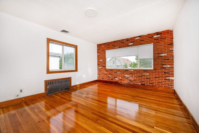 19 Puritan Rd 19, Somerville, MA 02145