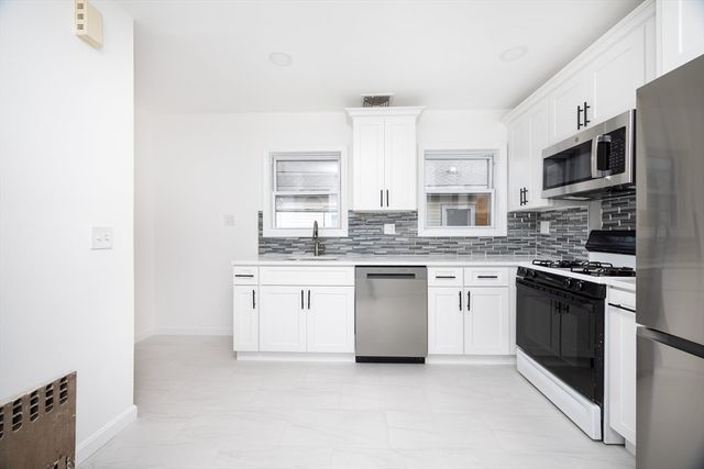 19 Puritan Rd 19, Somerville, MA 02145