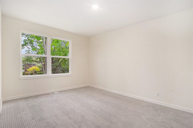 1980 S Shorewood Lane 19, Holland, MI 49423