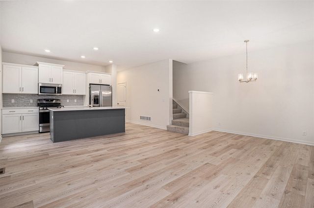 1980 S Shorewood Lane 19, Holland, MI 49423