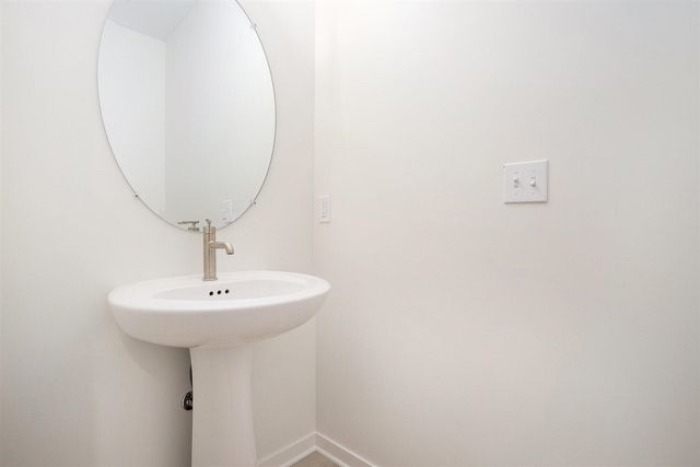 1980 S Shorewood Lane 19, Holland, MI 49423