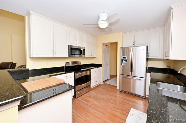 44153 Dylan, Sterling Heights, MI 48314