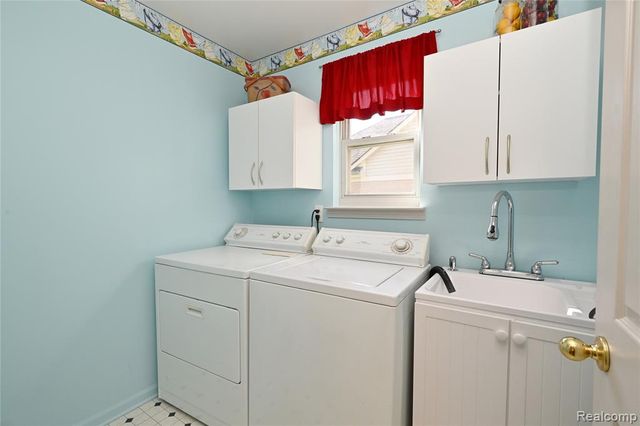 44153 Dylan, Sterling Heights, MI 48314