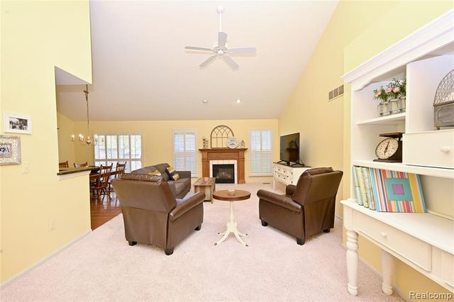 44153 Dylan, Sterling Heights, MI 48314