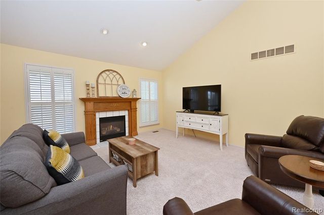 44153 Dylan, Sterling Heights, MI 48314