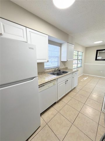 709 LEWIS STREET, Fruitland Park, FL 34731