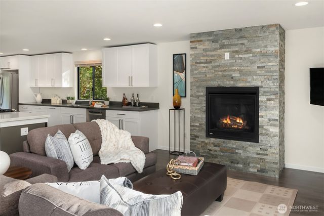 15039 206th Avenue SE, Renton, WA 98059