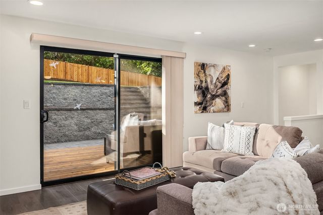 15039 206th Avenue SE, Renton, WA 98059