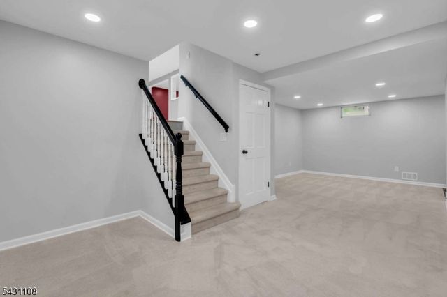 66 Dayton Rd, Jamesburg Boro, NJ 08831