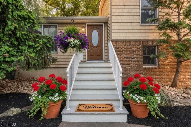 66 Dayton Rd, Jamesburg Boro, NJ 08831
