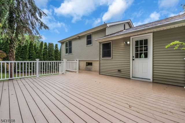 66 Dayton Rd, Jamesburg Boro, NJ 08831