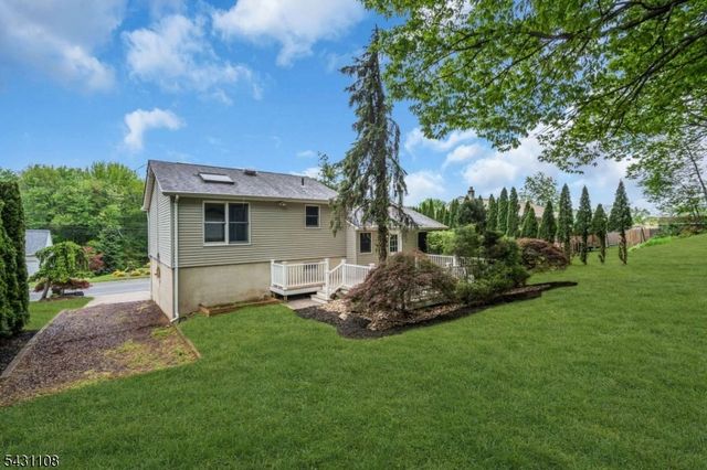 66 Dayton Rd, Jamesburg Boro, NJ 08831