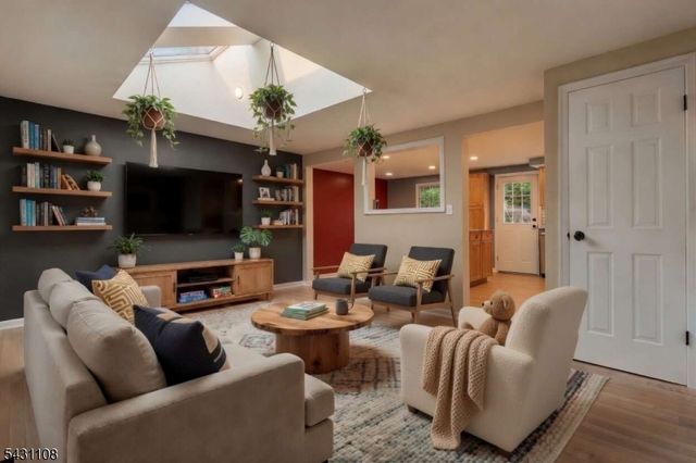 66 Dayton Rd, Jamesburg Boro, NJ 08831