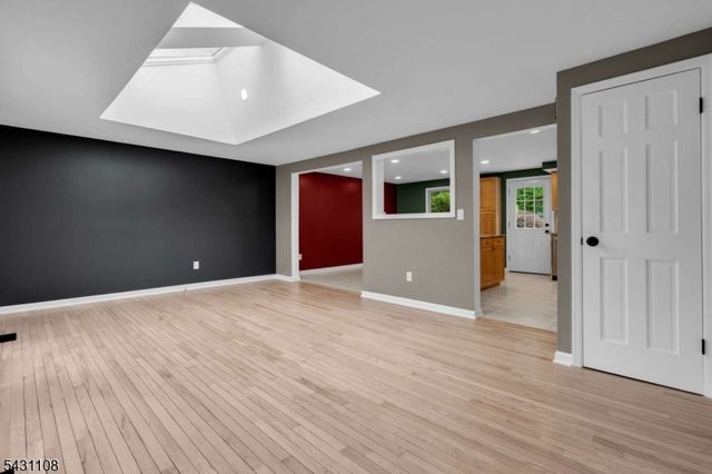 66 Dayton Rd, Jamesburg Boro, NJ 08831