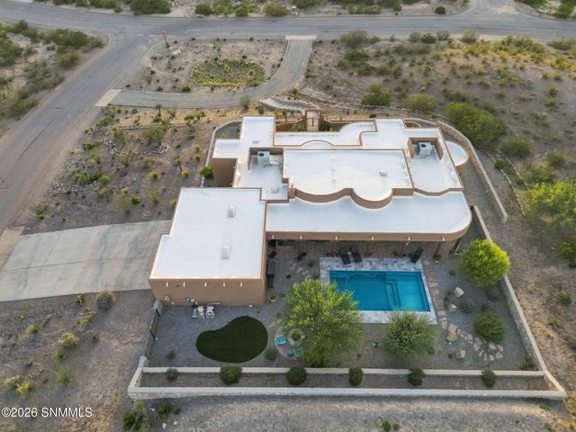 5637 Via Estrella, Las Cruces, NM 88011